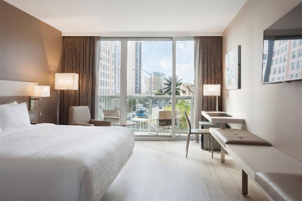 AC Hotel by Marriott Miami Beach image 7